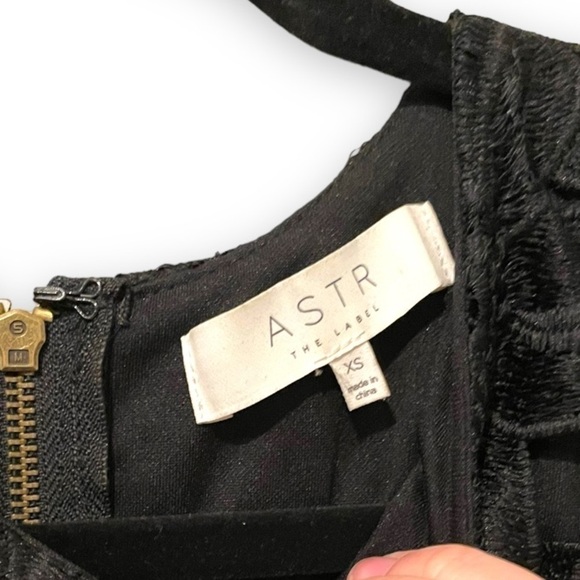 ASTR The Label | Sleeveless Black Lace Overay Cocktail Dress | Size XS - Picture 6 of 11